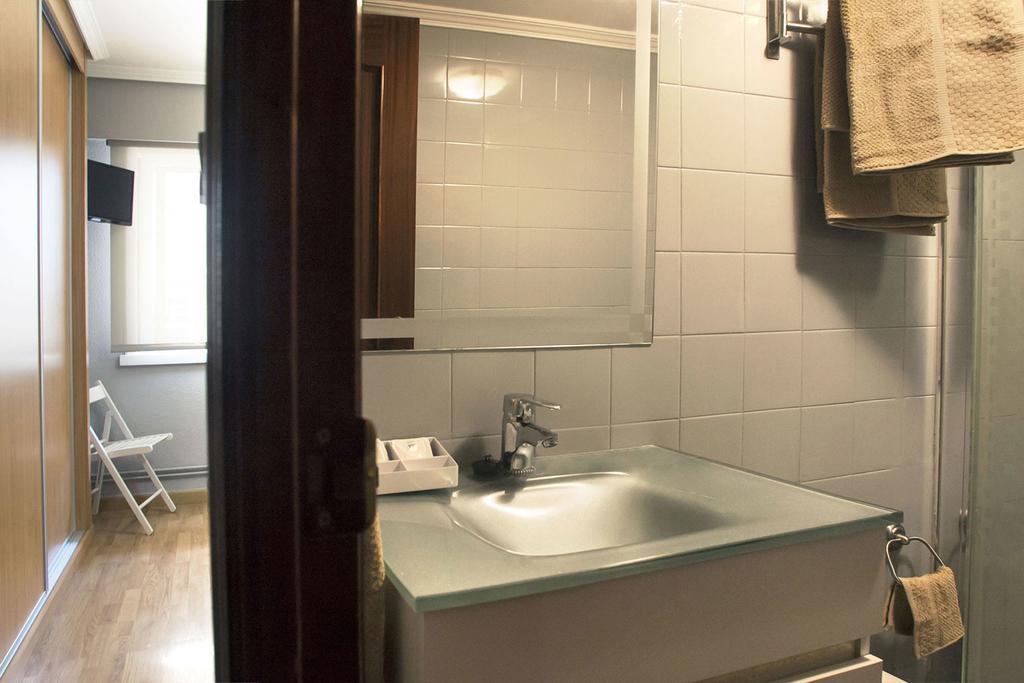 Hostal Crisol A Coruna Bagian luar foto